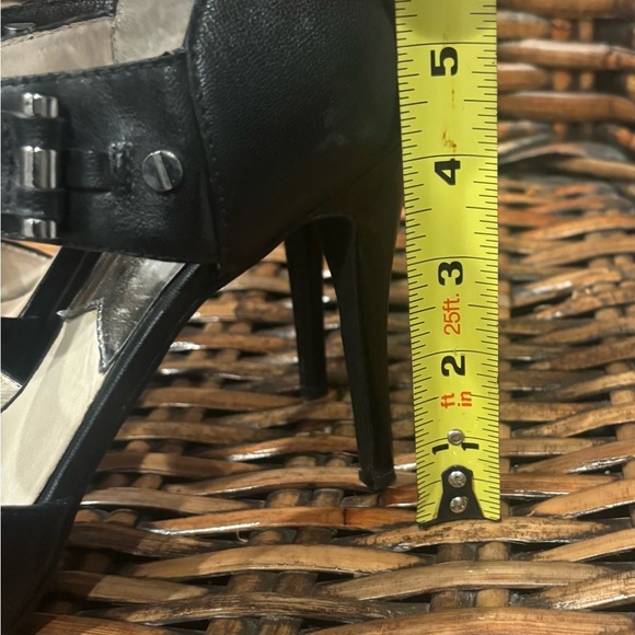 Michael Kors Black Peep-Toe Heels in size 9. Great condition! - Picture 8 of 15